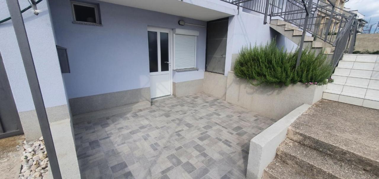 Apartmani Gabrijel Novi Vinodolski Zewnętrze zdjęcie