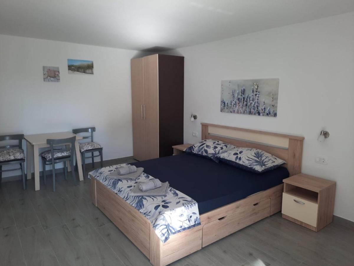 Apartmani Gabrijel Novi Vinodolski Zewnętrze zdjęcie