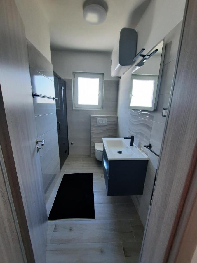 Apartmani Gabrijel Novi Vinodolski Zewnętrze zdjęcie