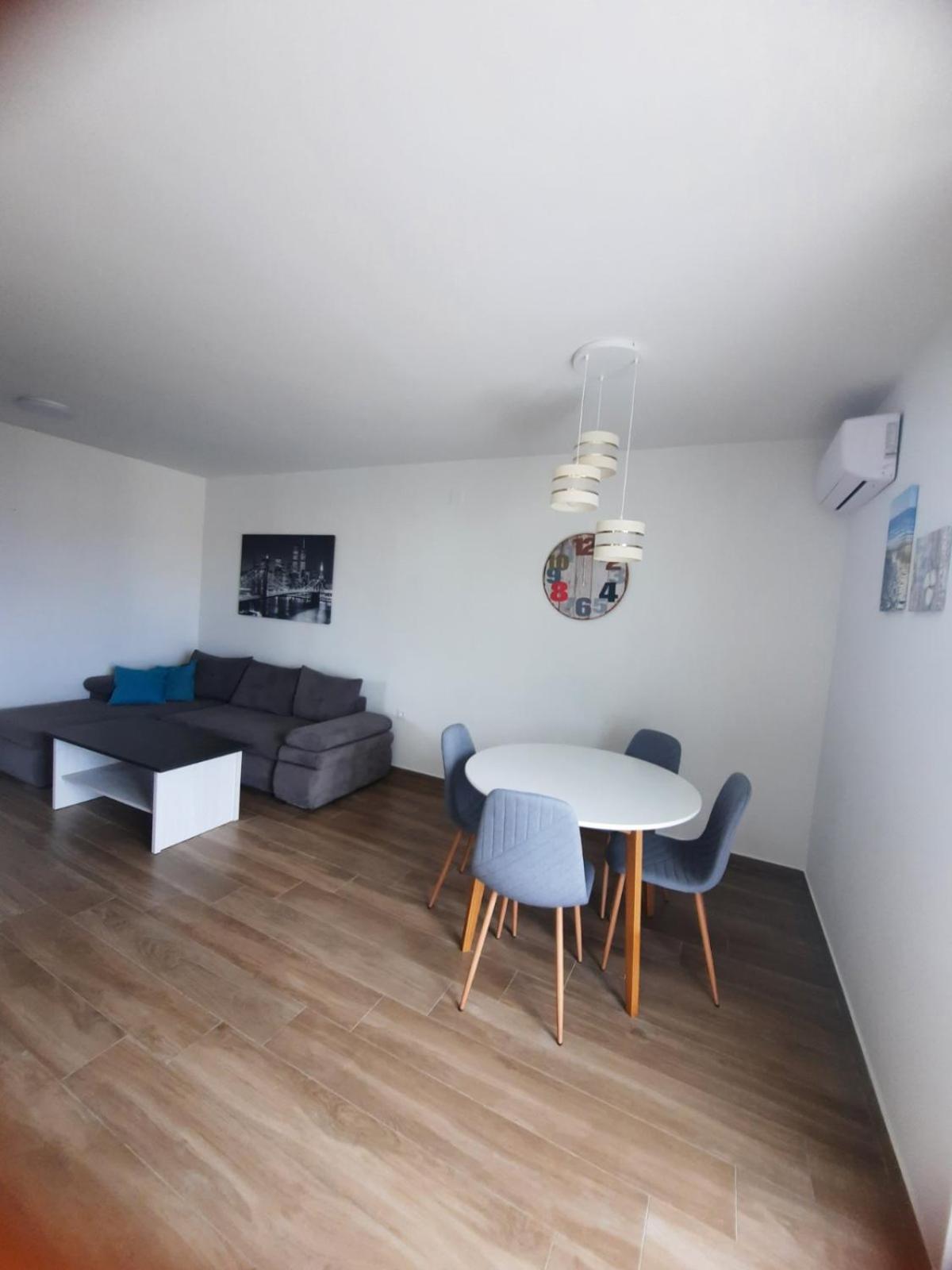Apartmani Gabrijel Novi Vinodolski Zewnętrze zdjęcie
