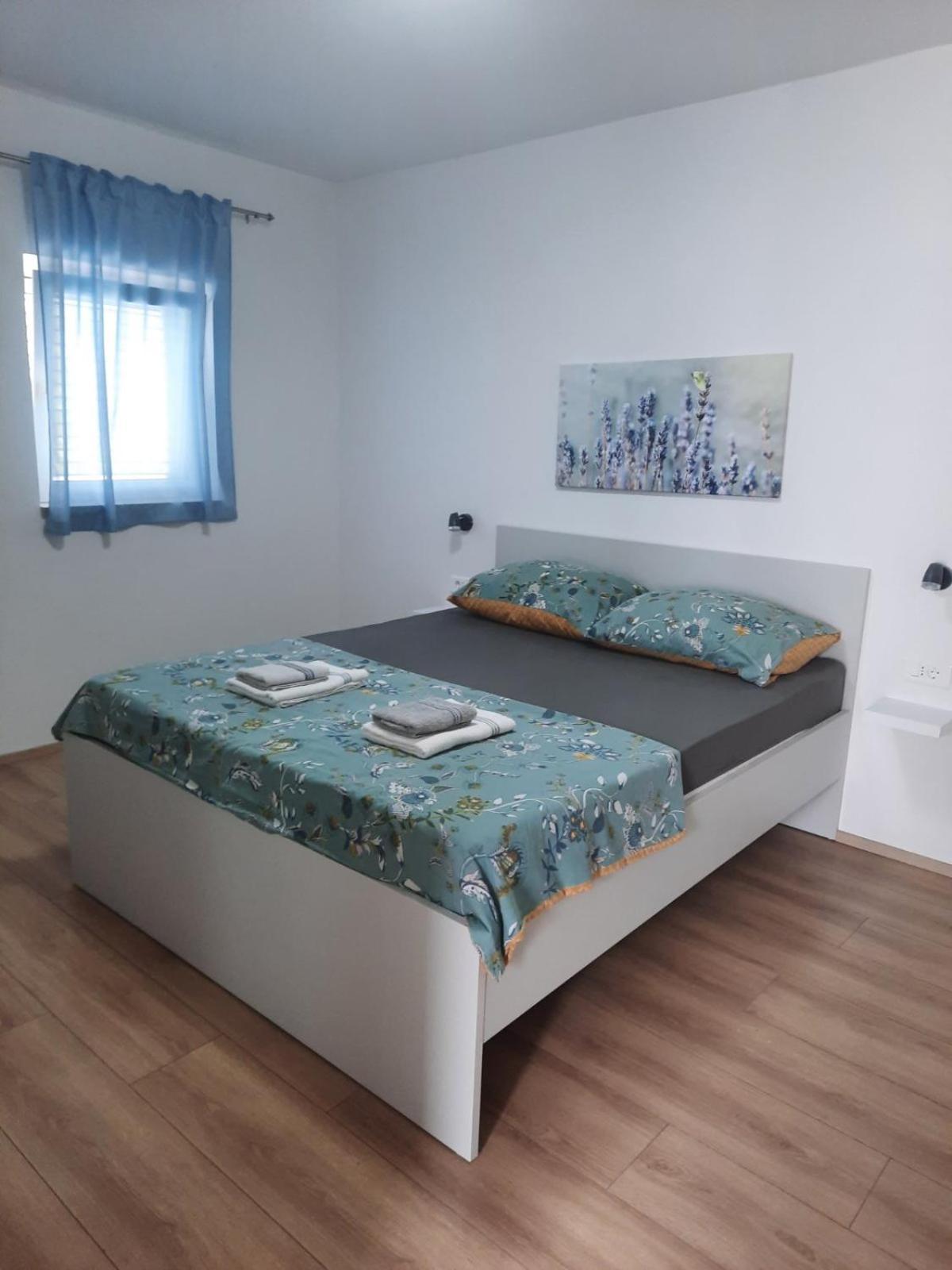 Apartmani Gabrijel Novi Vinodolski Zewnętrze zdjęcie